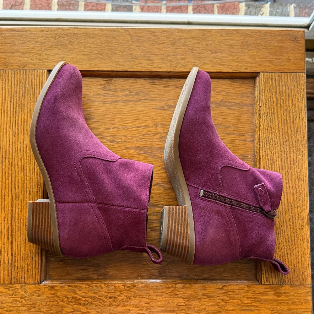 Vionic Plum Suede Chelsea Ankle Boots with Side Zip - Picture 3 of 11